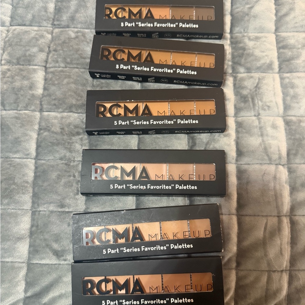 Brand New and never opened RCMA 5 part palettes.